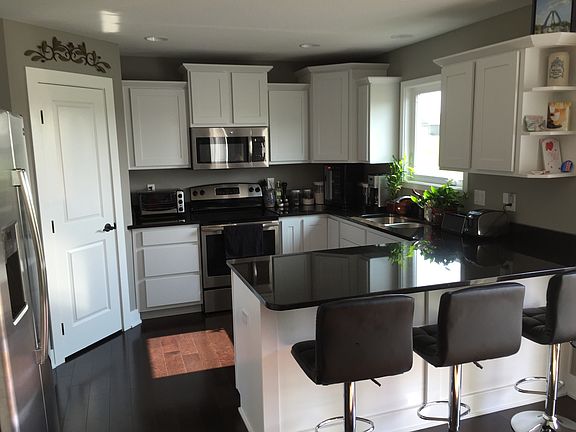 4th image of 2065 SE Oxford Dr