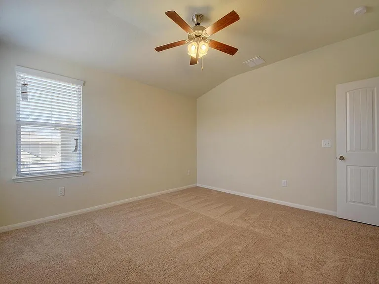 2015 Barker House Cv — Photo 18