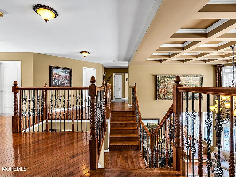 24 Parkside Dr — Photo 40