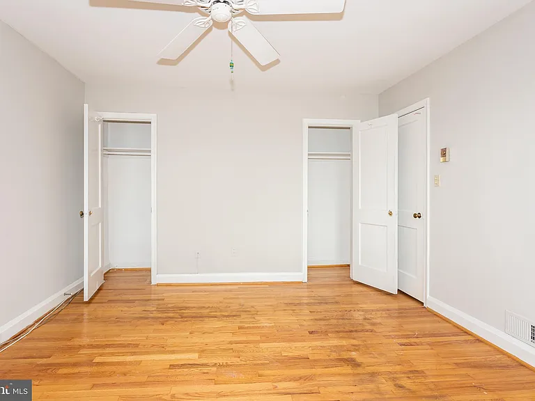 8426 Pleasant Plains Rd — Photo 10