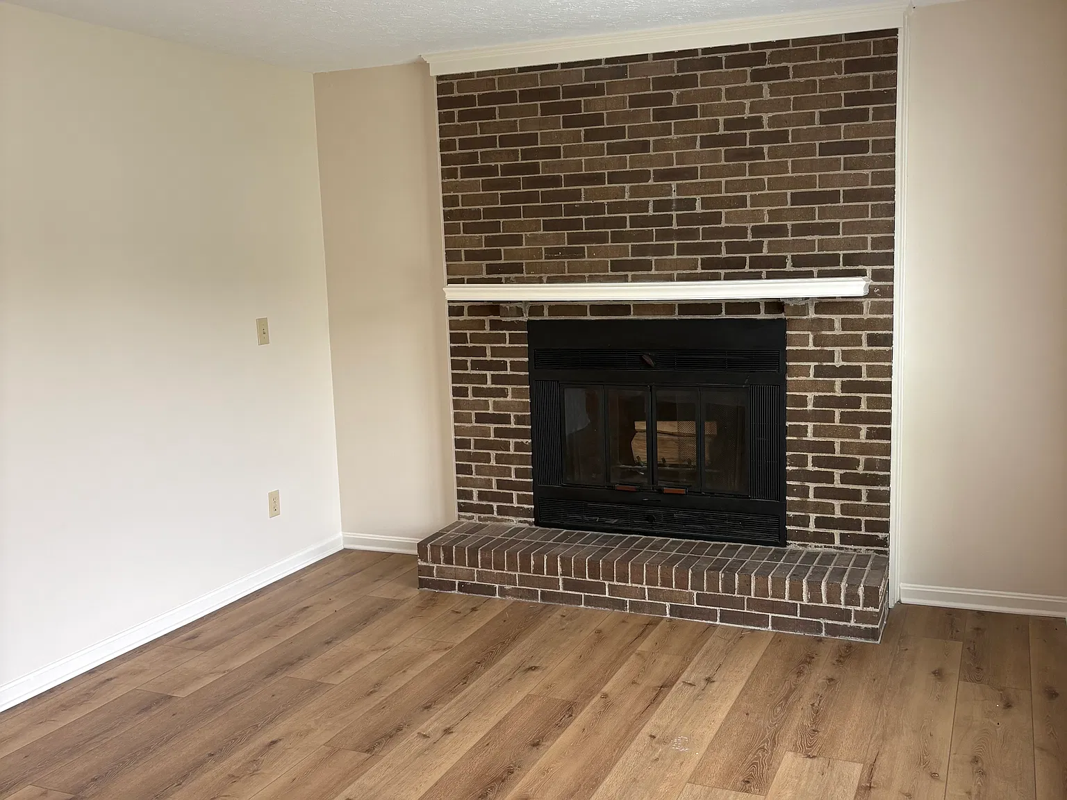 3 bed, 1200 sqft, $1,675 — Photo 3