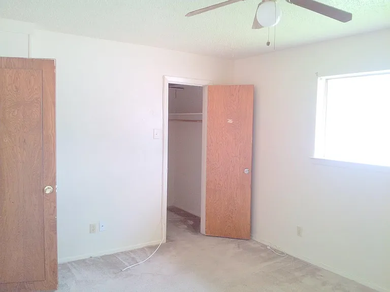3215 W Shady Grove Rd — Photo 4