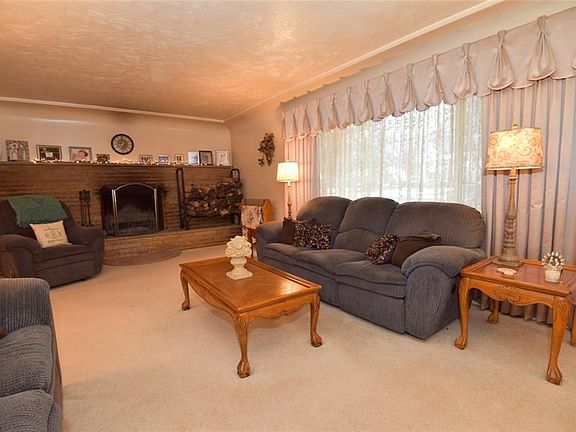 3rd image of 1143 Westover Dr SE