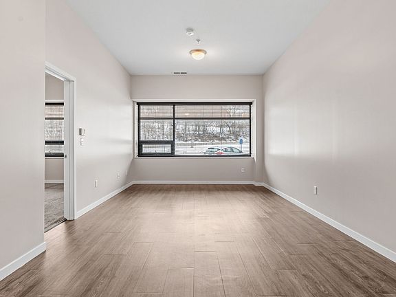 3rd image of 161 Concord Exchange N APT 413