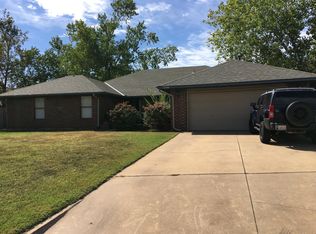 1724 Whispering Creek Ct, Edmond, OK 73013