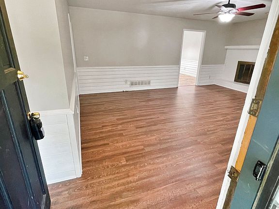 4th image of 4561 Lost Mountain Dr