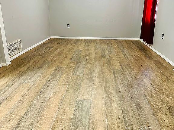 Living room/entrance