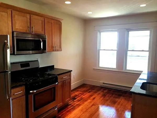 Building Photo - 153 Forest Hills St #3