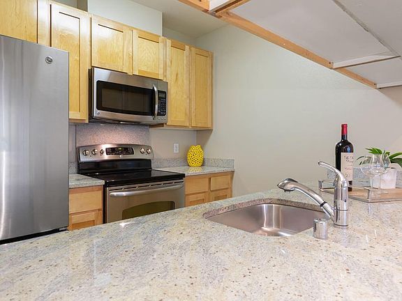3rd image of 900 108th Ave NE APT 207