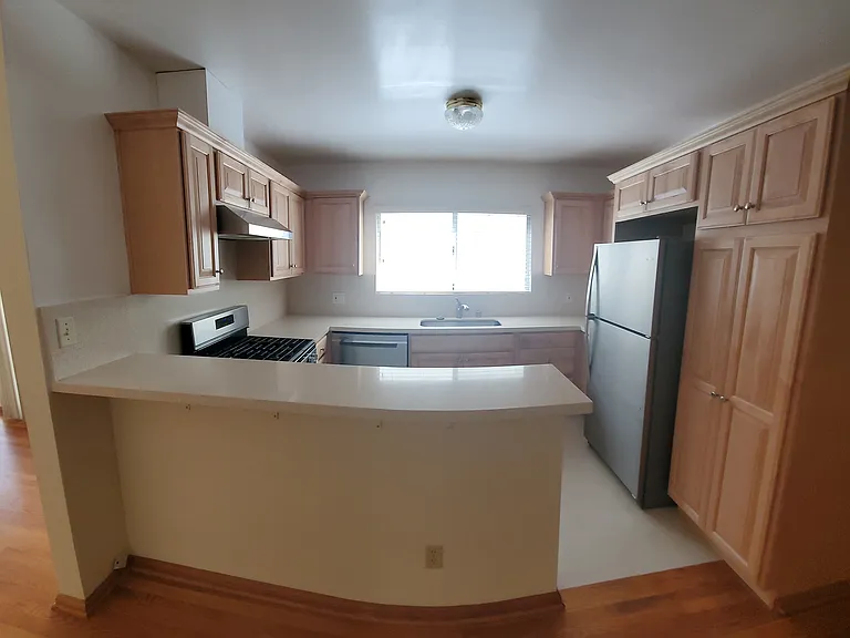 952 18th St #3 — Photo 3