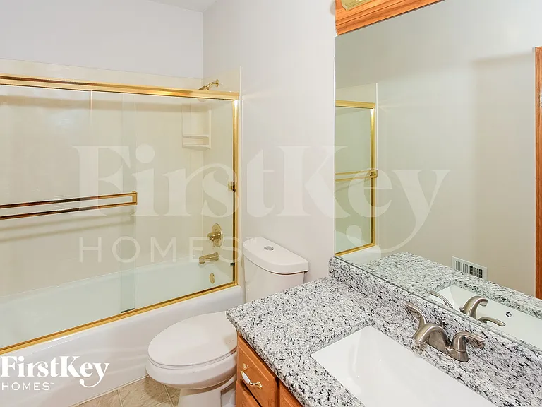 15541 Pine Rdg — Photo 13