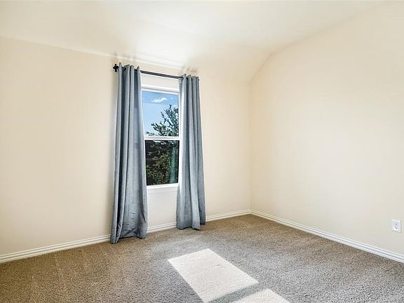 4th image of 2228 Caniesto St