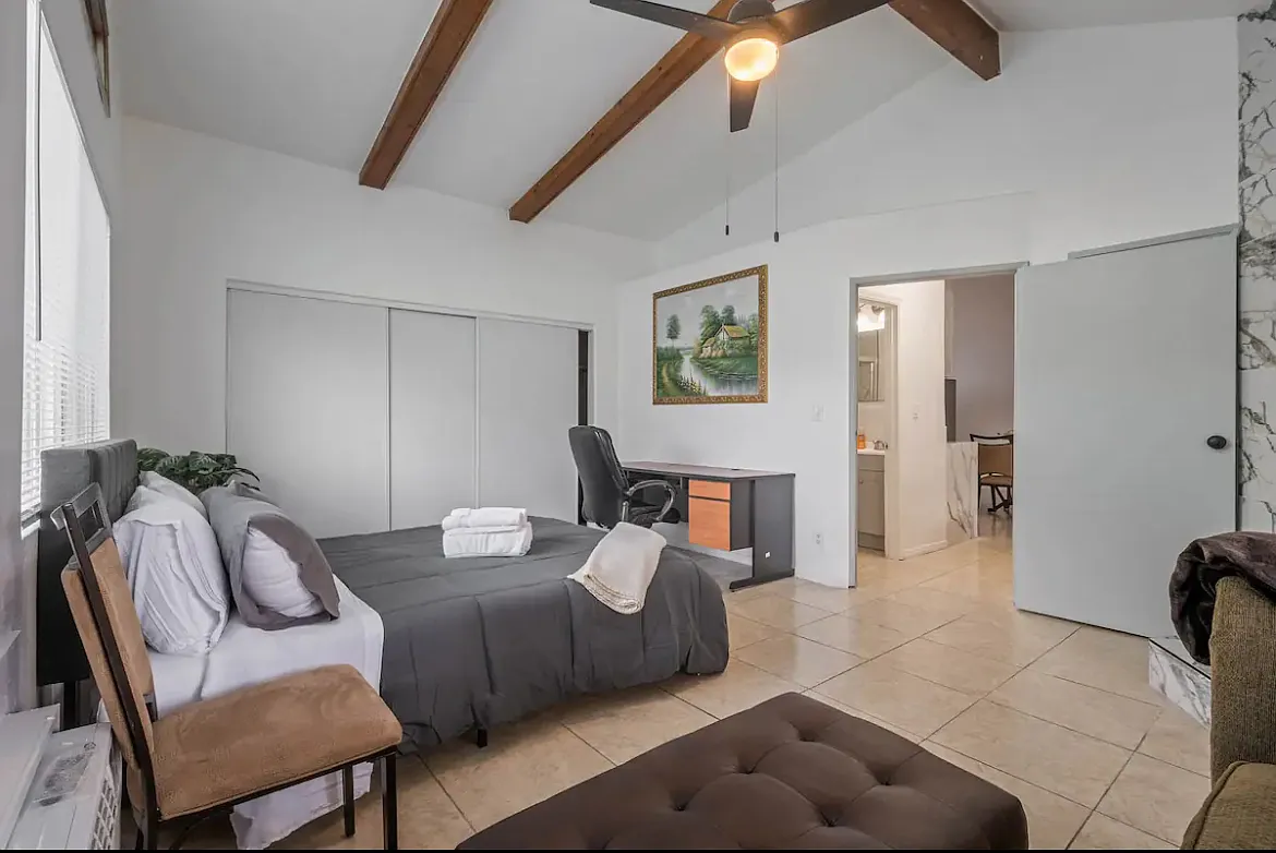 1 bed, 740 sqft, $2,500 — Photo 2