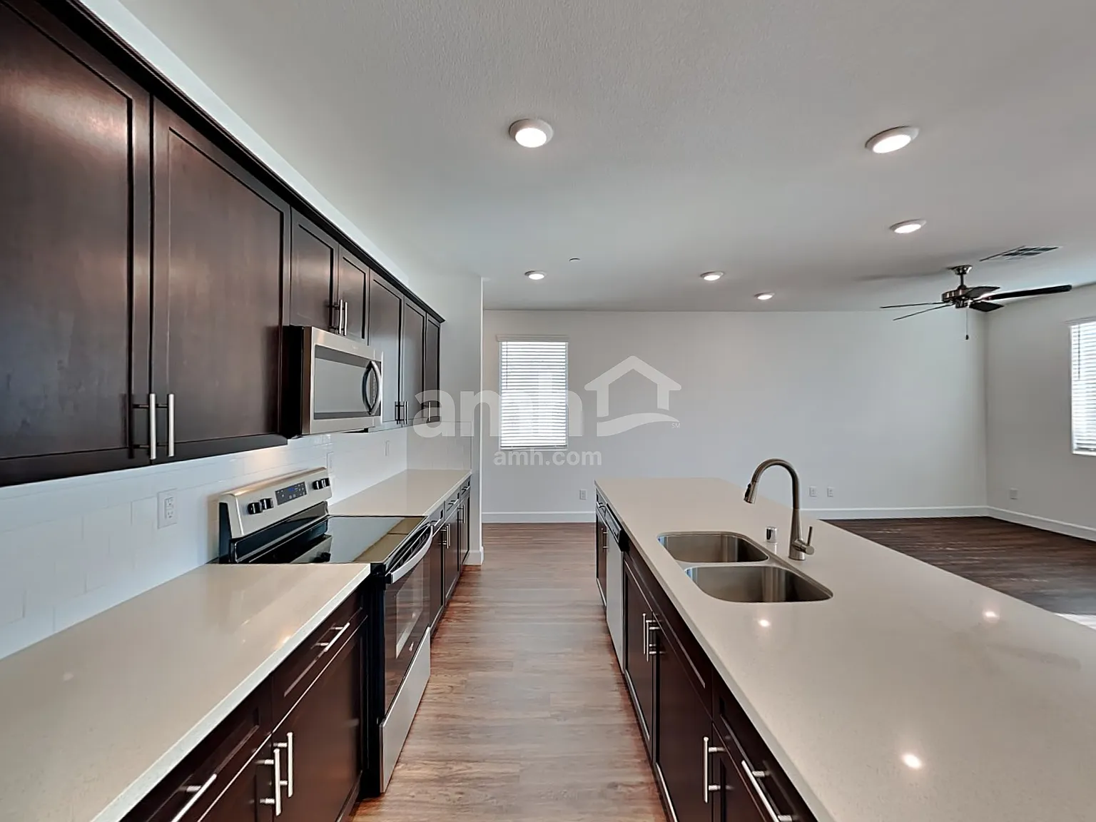 4 bed, 2.5 bath, 2187 sqft, $2,680 — Photo 3