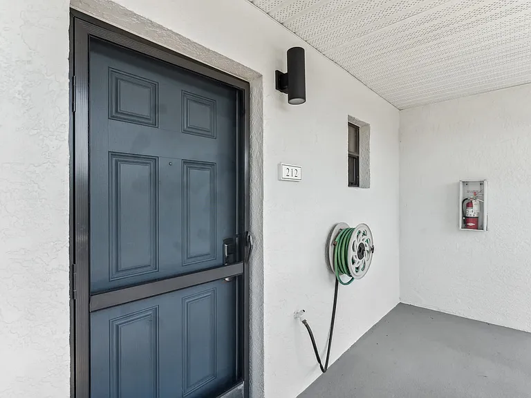 600 Neapolitan Way #2-ID1073544P — Photo 8