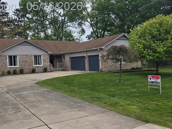 27900 Whitcomb St, Livonia, MI 48154