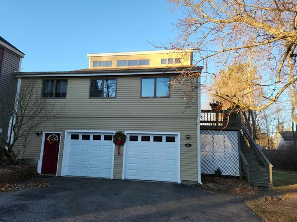 14 Dearborn Avenue, Seabrook, NH 03874