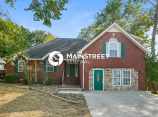 604 Woodland Hills Dr, La Vergne, TN 37086