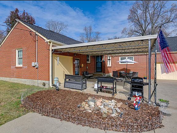 4th image of 1300 School Ln