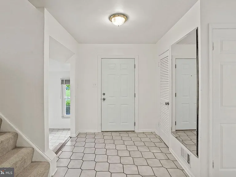 9086 Brook Ford Rd — Photo 3