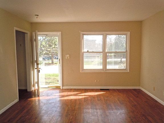 Freshly Painted Spacious Living Room