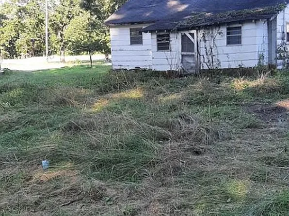 Broadway St, Maury City, TN