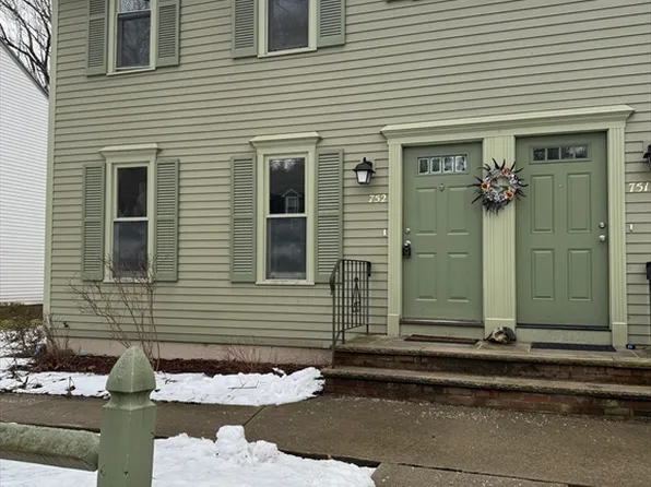 752 Wellman Ave, North Chelmsford, MA 01863