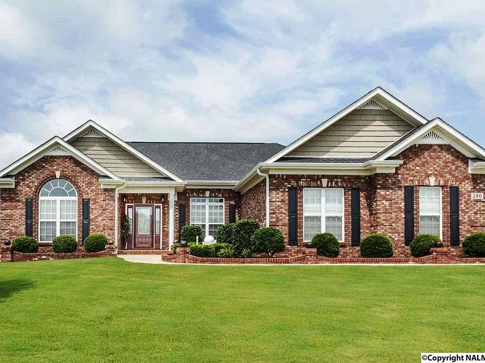 1st image of 240 Wes Ashley Dr
