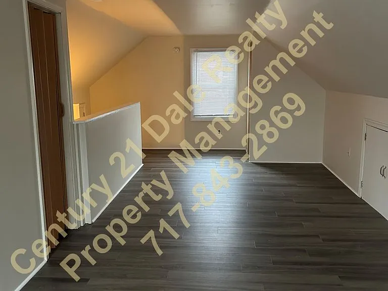 1627 Filbert St — Photo 10