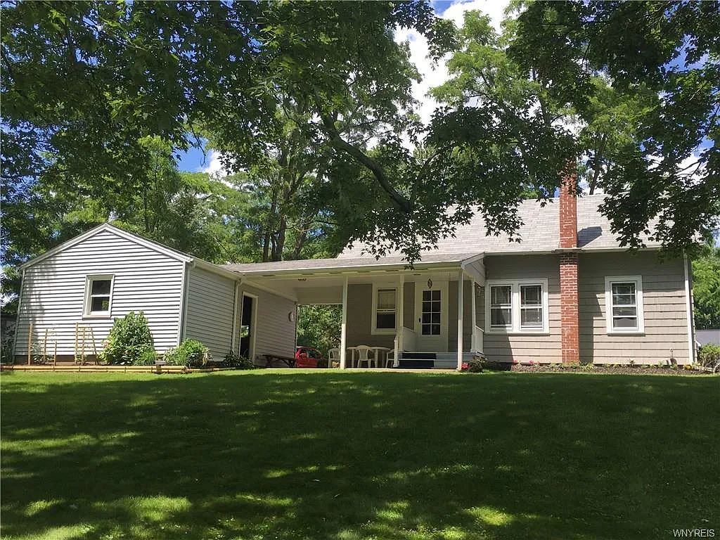 6572 Tonawanda Creek Rd photo 1