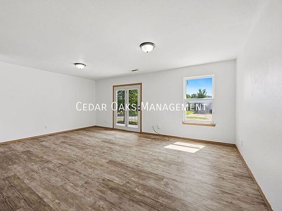 4th image of 282 Erin Pl #202