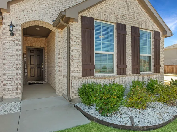2800 Tobias Ln, Aubrey, TX 76227