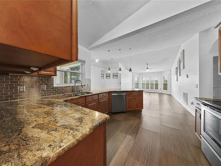 308 Silver Pine Dr — Photo 9