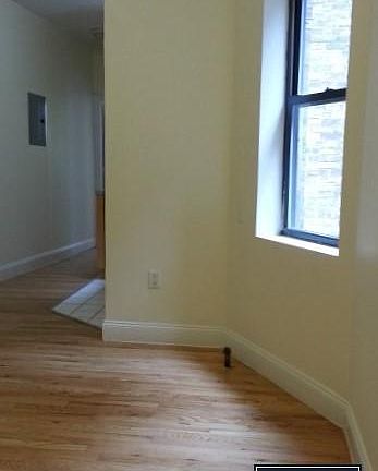 4th image of 241 E 38th St #4A*