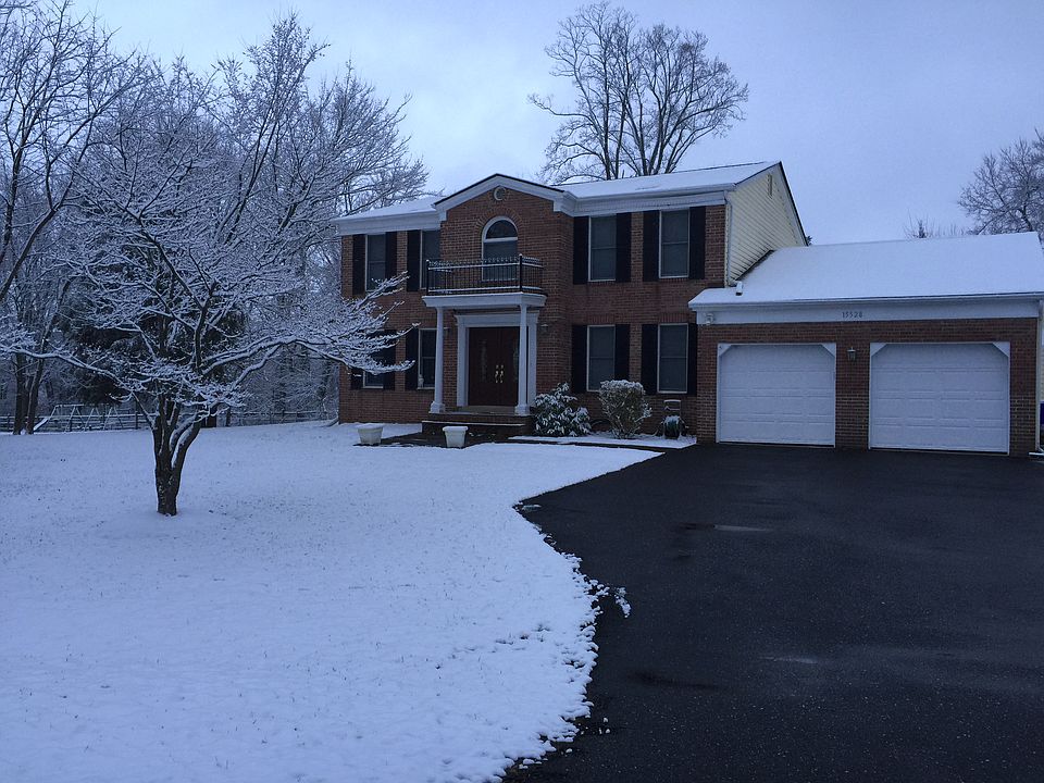 2nd image of 15528 Baileys Ln