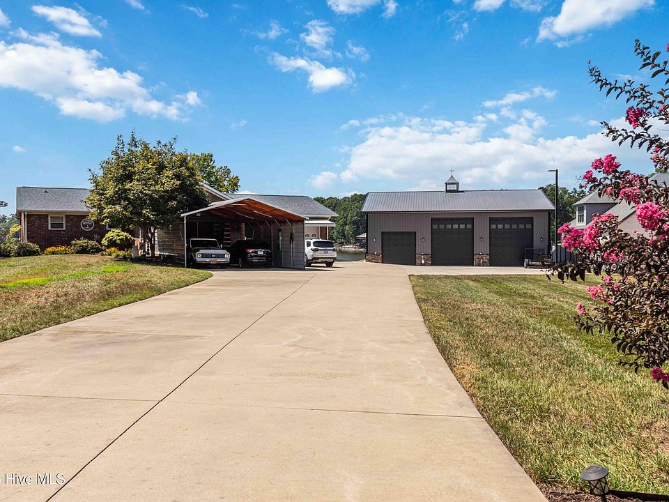 1st image of 240 Foresail Road