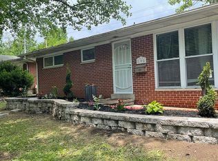 105 Pawnee Dr, Swansea, IL 62226