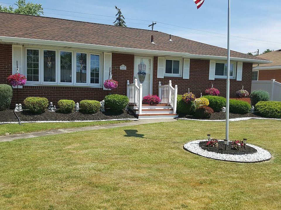 1st image of 44 Vern Ln