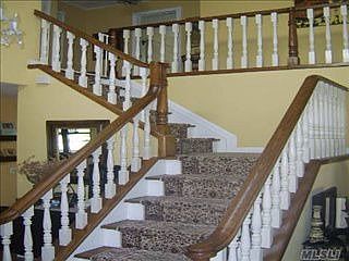 2nd image of 12 Harbor Crest Ct
