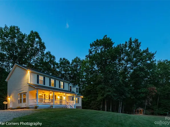 68 Little Piney Mountain Rd, Candler, NC 28715