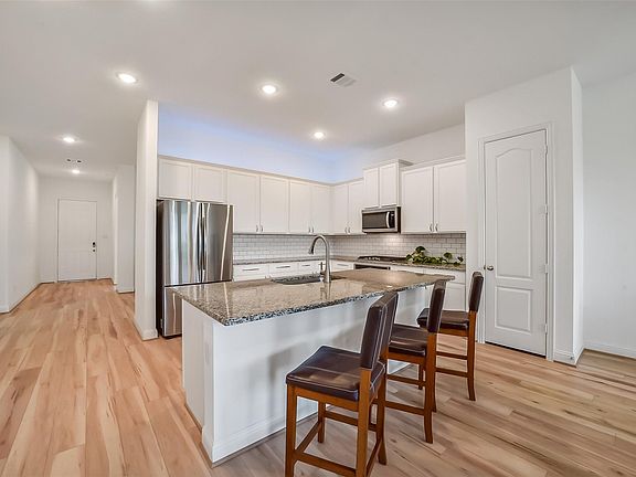 3rd image of 17076 Easter Lily Dr