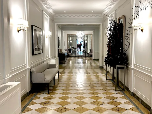 911 Park Avenue image 16 of 17