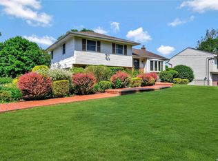 116 Ketay Dr S, East Northport, NY 11731