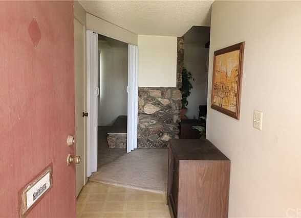 1st image of 1021 N Gardenia Ave