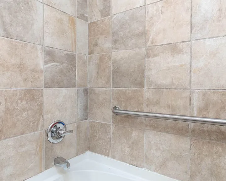 Meridian Place Apartments — Photo 39