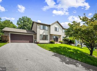 12 Oak Hill Ct, Owings Mills, MD 21117