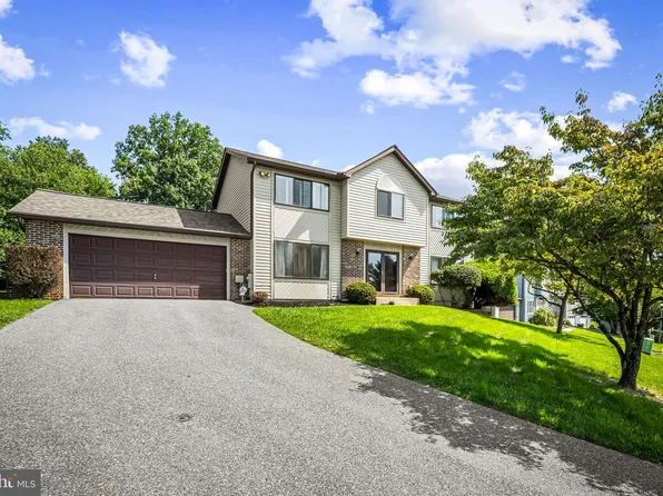 12 Oak Hill Ct, Owings Mills, MD 21117