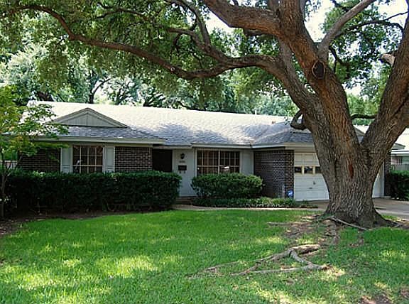 3rd image of 2956 Maydelle Ln