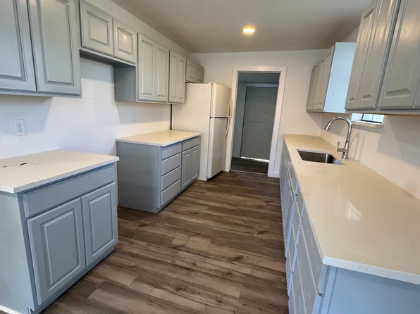 909 N Avenue B, Beeville, TX 78102