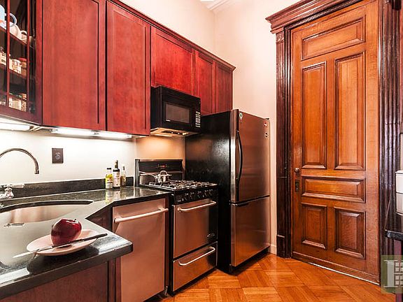 2nd image of 309 Garfield Pl APT 2